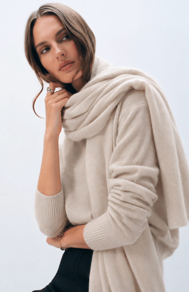 CASHMERE TRAVEL WRAP in NATURAL HEATHER-WHITE & WARREN-FLOW BY NICOLE CANADA