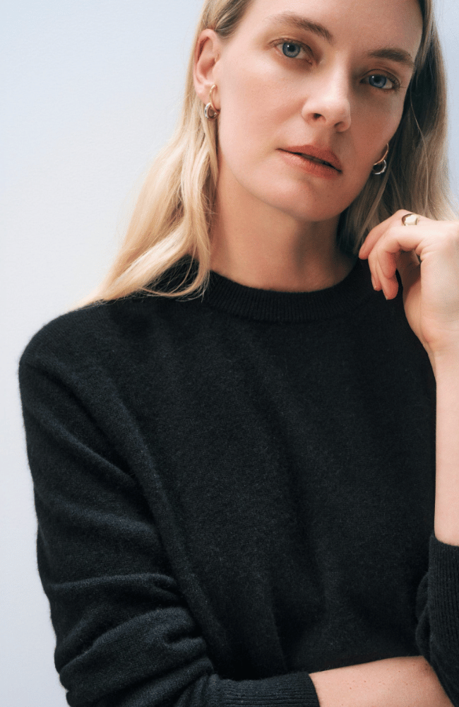 CASHMERE CREWNECK SWEATER in BLACK-WHITE and WARREN-FLOW by nicole