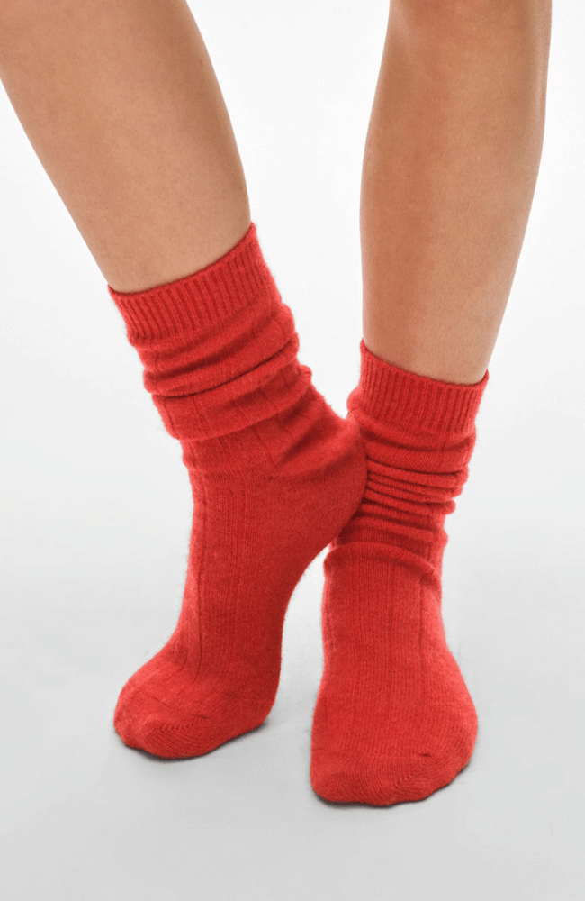 CASHMERE RIBBED SOCKS - CARMINE RED-WHITE + WARREN-FLOW by nicole