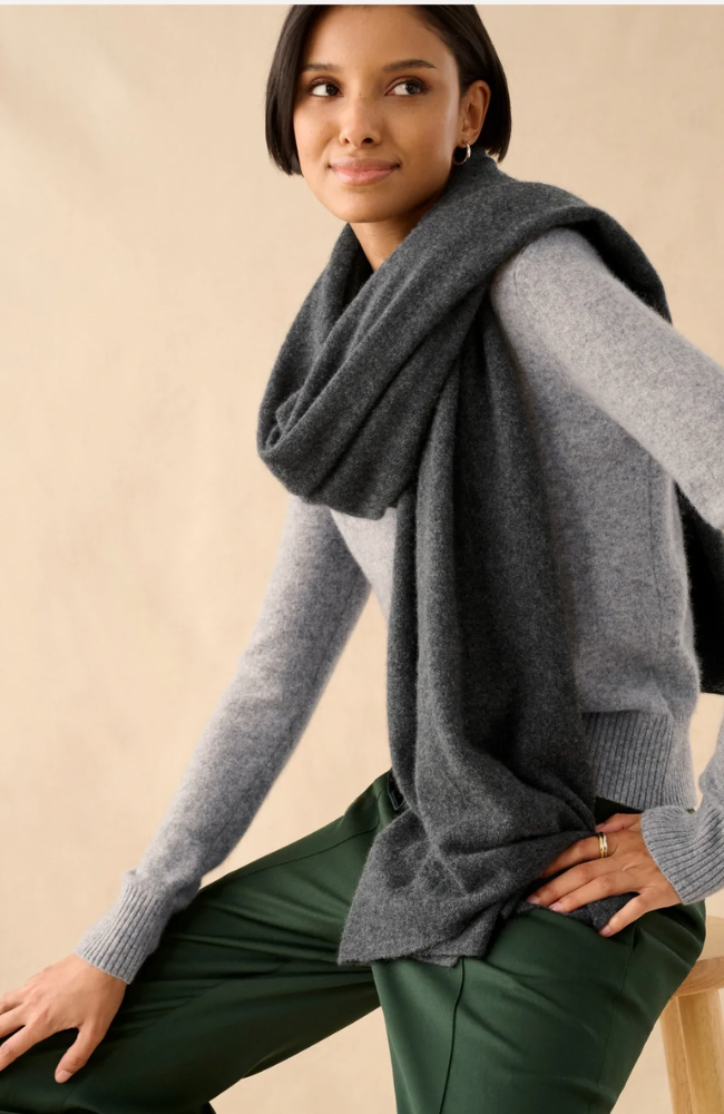 CASHMERE TRAVEL WRAP - CHARCOAL HEATHER-WHITE + WARREN-FLOW by nicole