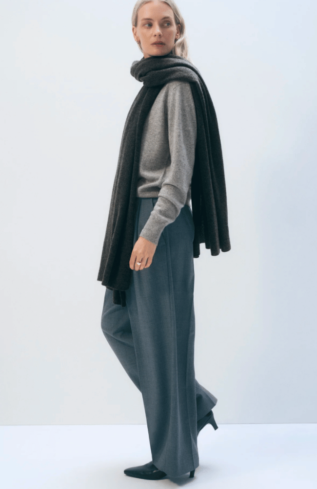 CASHMERE TRAVEL WRAP GRAPHITE HEATHER-WHITE + WARREN-FLOW by nicole