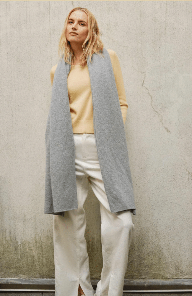 CASHMERE TRAVEL WRAP - GREY HEATHER-WHITE + WARREN-FLOW by nicole