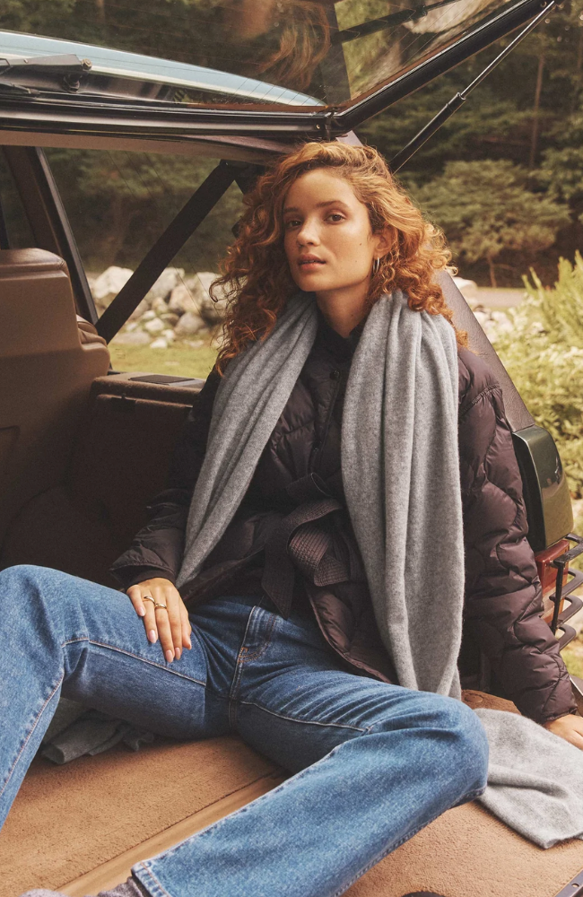 CASHMERE TRAVEL WRAP MISTY GREY HEATHER-WHITE + WARREN-FLOW by nicole