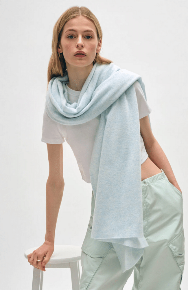 CASHMERE TRAVEL WRAP in TIDAL POOL HEATHER-WHITE + WARREN-FLOW by nicole