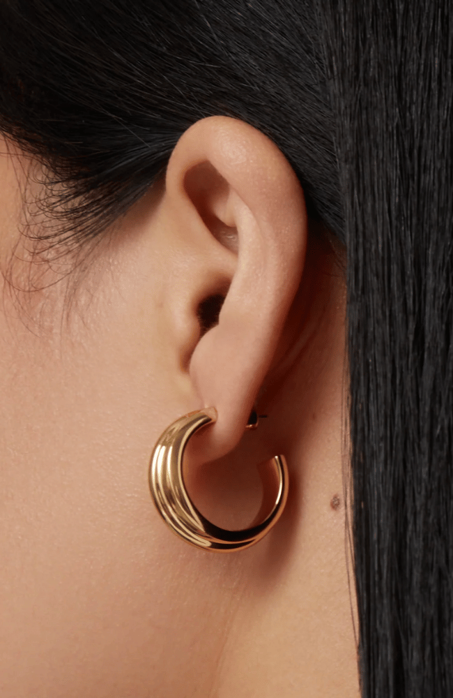 LENNON HOOP EARRINGS GOLD-JENNY BIRD-FLOW by nicole