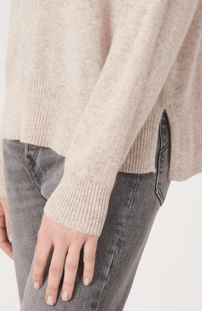 ORGANIC CASHMERE KNITTED PULLOVER SAND-REPEAT-FLOW by nicole