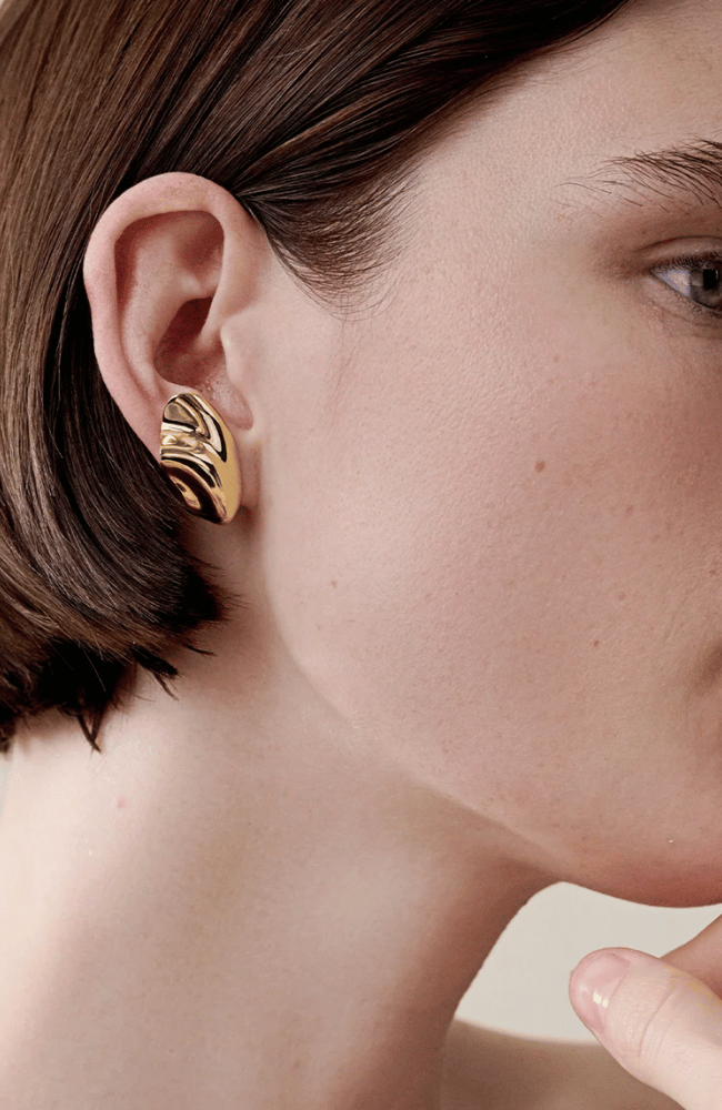 PORTIA EARRINGS in GOLD-JENNY BIRD-FLOW by nicole