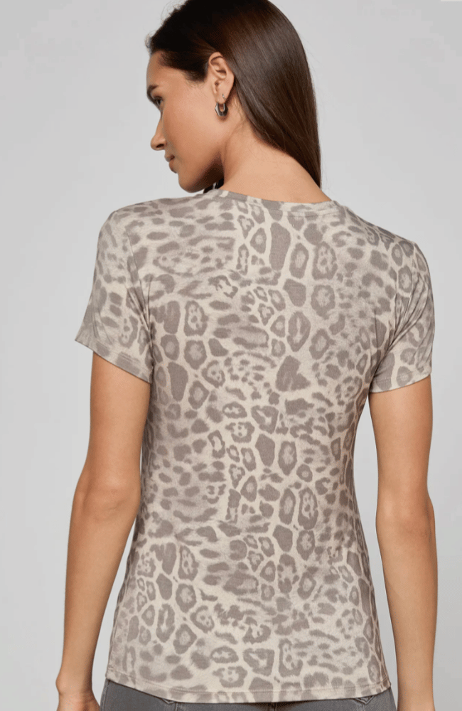 RESSI FITTED TEE in GREY MULTI PATCH LEOPARD-L'AGENCE-FLOW by nicole