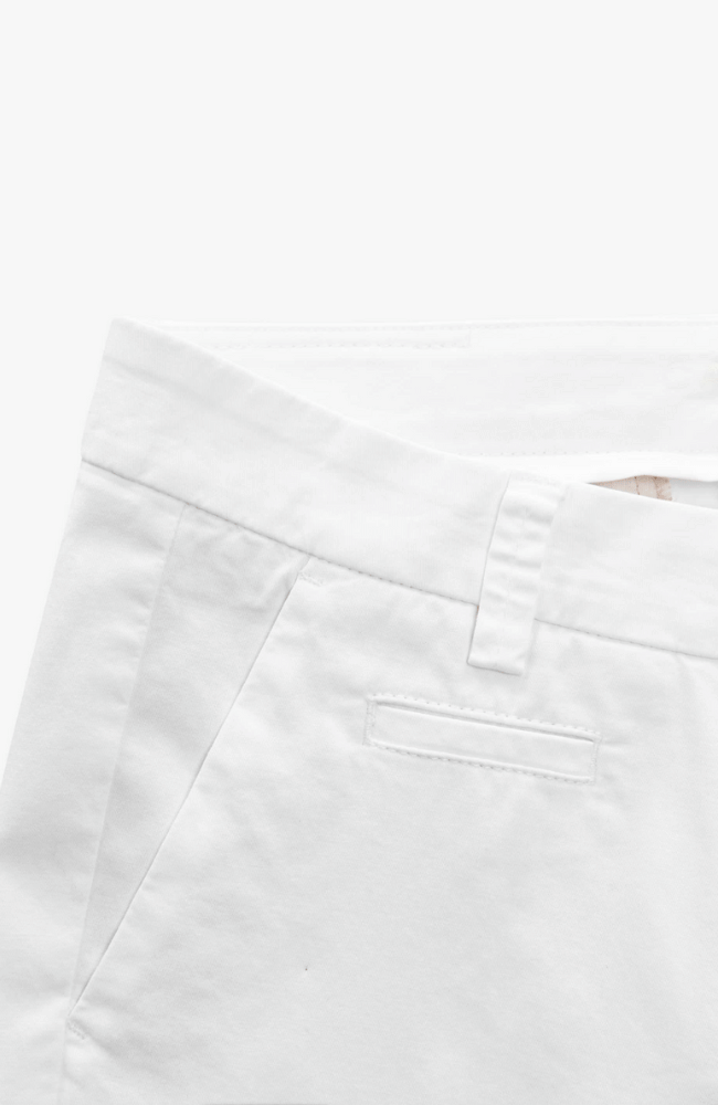 STELLA CROPPED in PURE WHITE-CAMBIO-FLOW by nicole