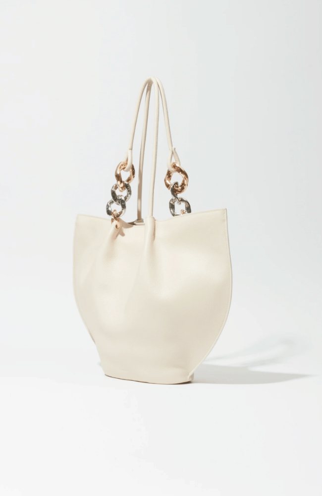ARLO CHAIN PEBBLE LEATHER TOTE BAG in CREAM-SIMKHAI-FLOW BY NICOLE CANADA