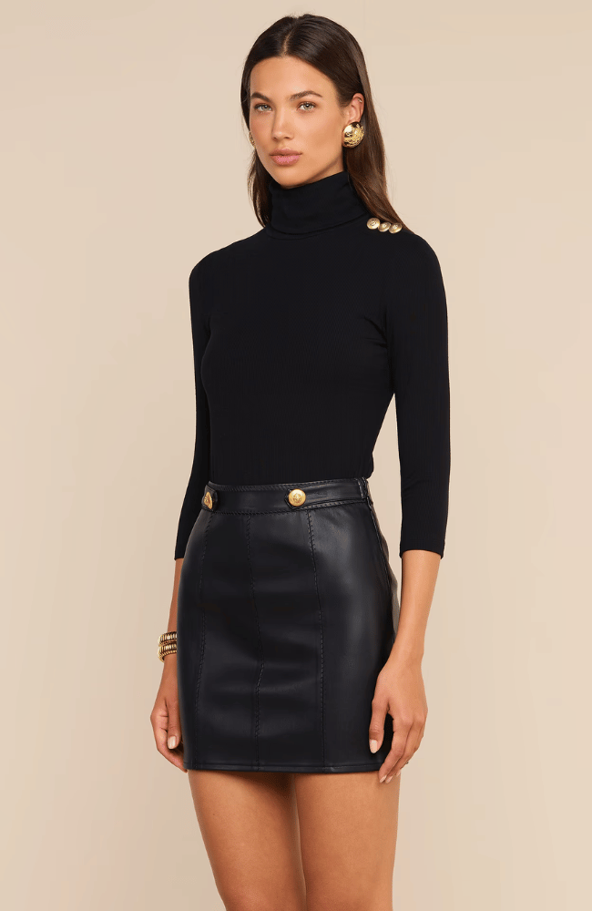 AJA TURTLENECK in BLACK/GOLD