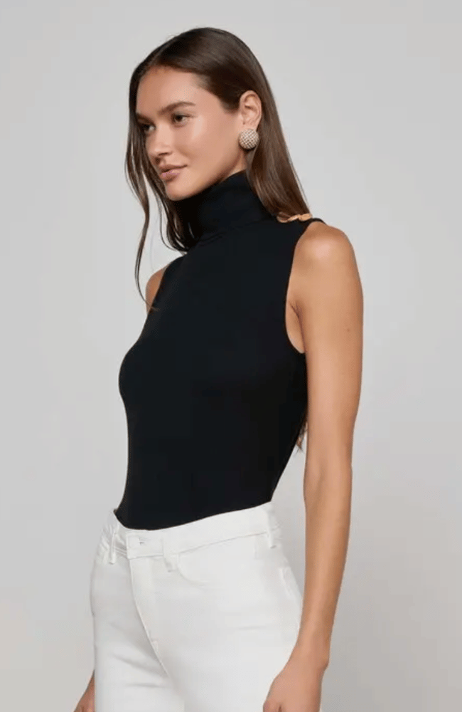 CECI SLEEVELESS TURTLENECK in BLACK GOLD