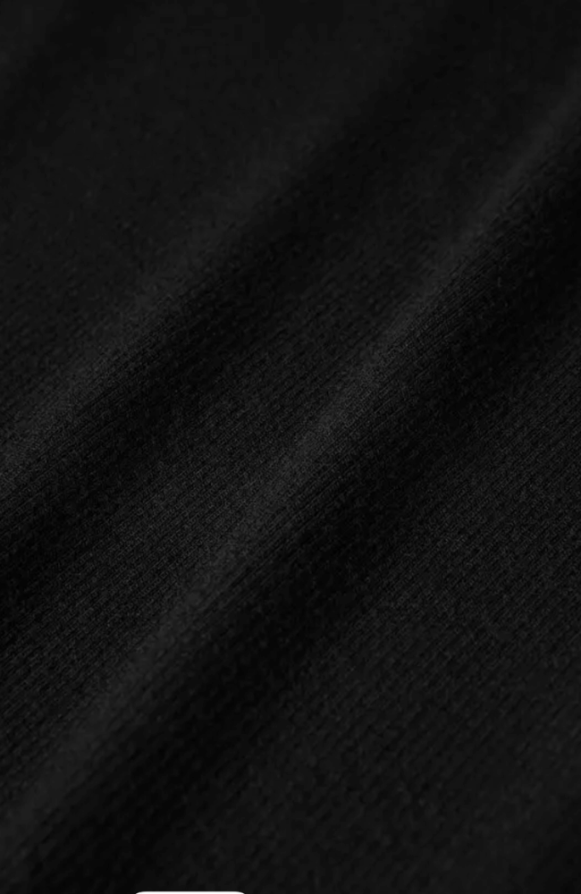 CECI SLEEVELESS TURTLENECK in BLACK GOLD