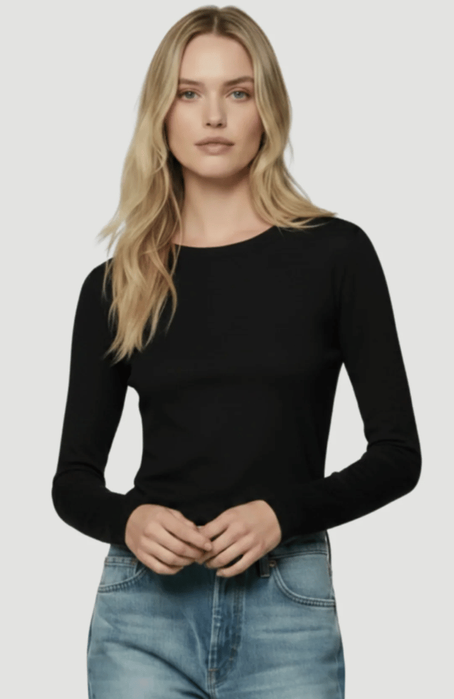 MACHINE WASHABLE CASHMERE LONG SLEEVE CREWNECK TSHIRT in NOIR-MAJESTIC FILATURES-FLOW BY NICOLE CANADA