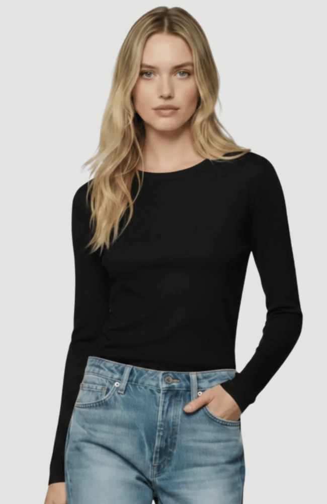 MACHINE WASHABLE CASHMERE LONG SLEEVE CREWNECK TSHIRT in NOIR-MAJESTIC FILATURES-FLOW BY NICOLE CANADA