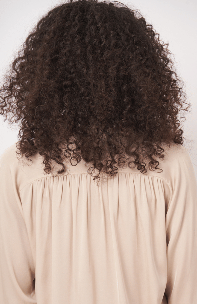 STRETCH SILK  BLOUSE in NATURAL