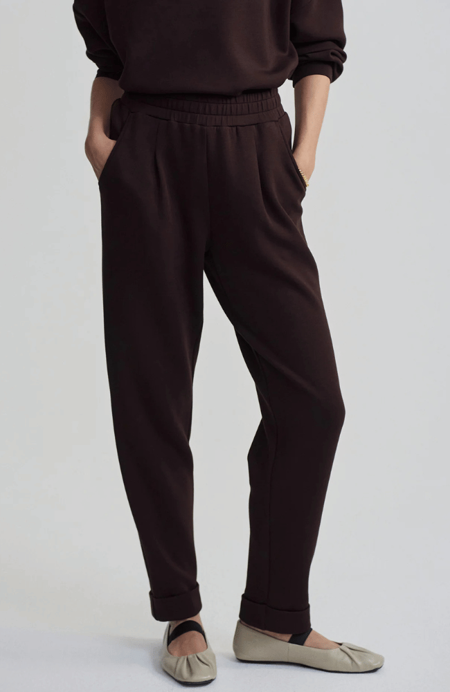 THE ROLLED CUFF PANT 28.5 in COFFEE BEAN