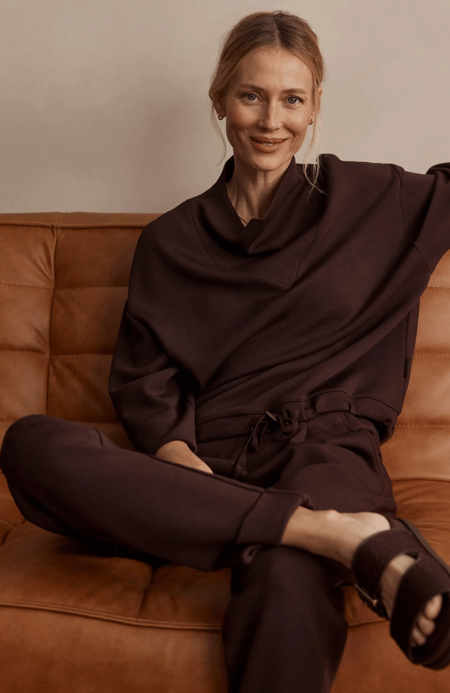 THE ROLLED CUFF PANT 28.5 in COFFEE BEAN-Varley-FLOW BY NICOLE CANADA