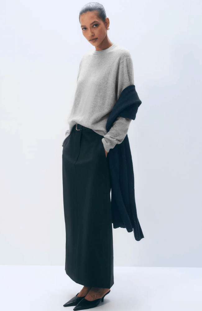 CASHMERE TRAVEL WRAP in DEEP NAVY-WHITE & WARREN-FLOW BY NICOLE CANADA