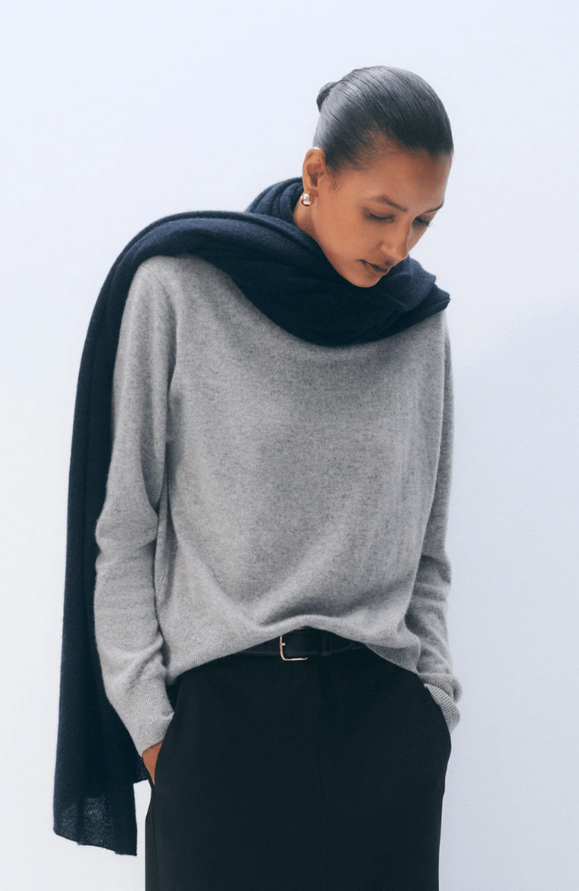 CASHMERE TRAVEL WRAP in DEEP NAVY-WHITE & WARREN-FLOW BY NICOLE CANADA